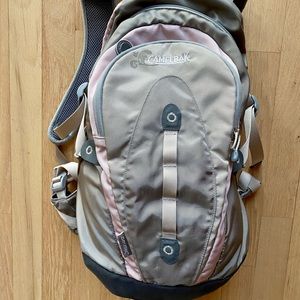camelbak. day star . hydration pack